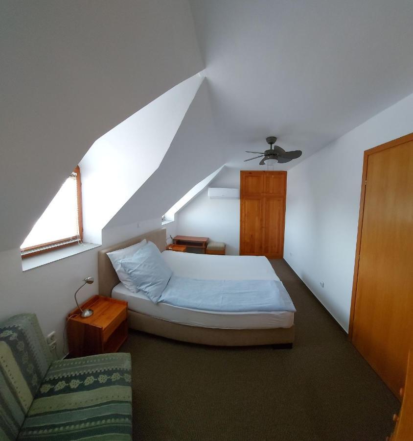 Emil Panzió Hotel Balatongyörök Kültér fotó
