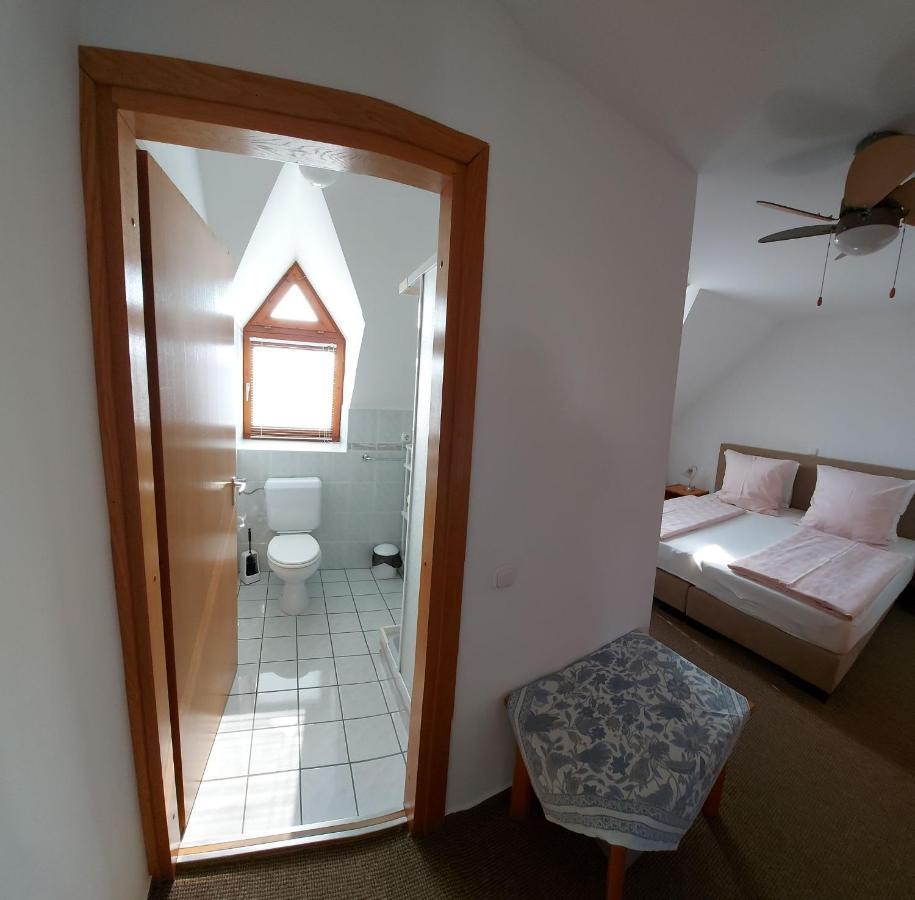 Emil Panzió Hotel Balatongyörök Kültér fotó