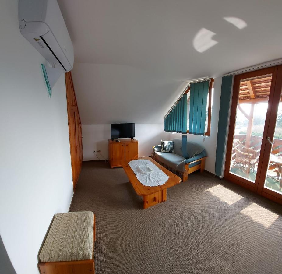 Emil Panzió Hotel Balatongyörök Kültér fotó