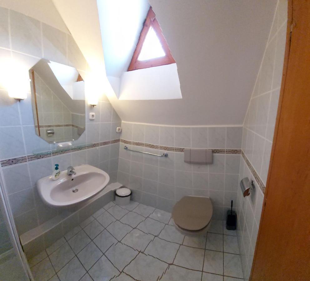 Emil Panzió Hotel Balatongyörök Kültér fotó