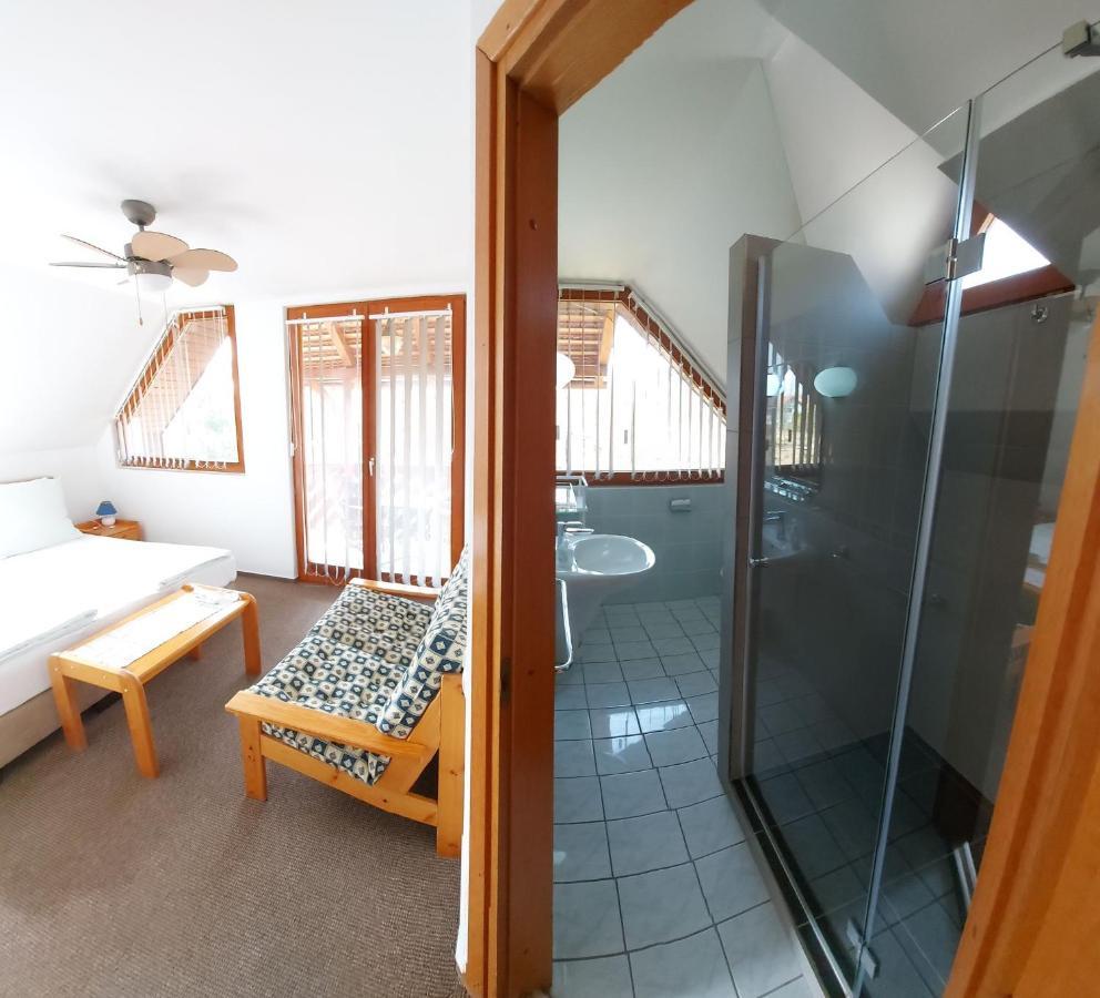 Emil Panzió Hotel Balatongyörök Kültér fotó