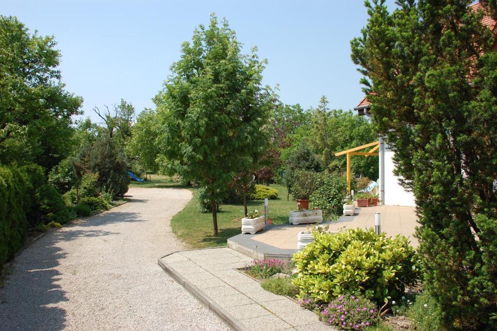 Emil Panzió Hotel Balatongyörök Kültér fotó